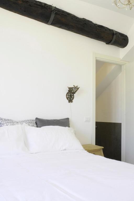 La Superba Rooms & Breakfast Генуа Стая снимка